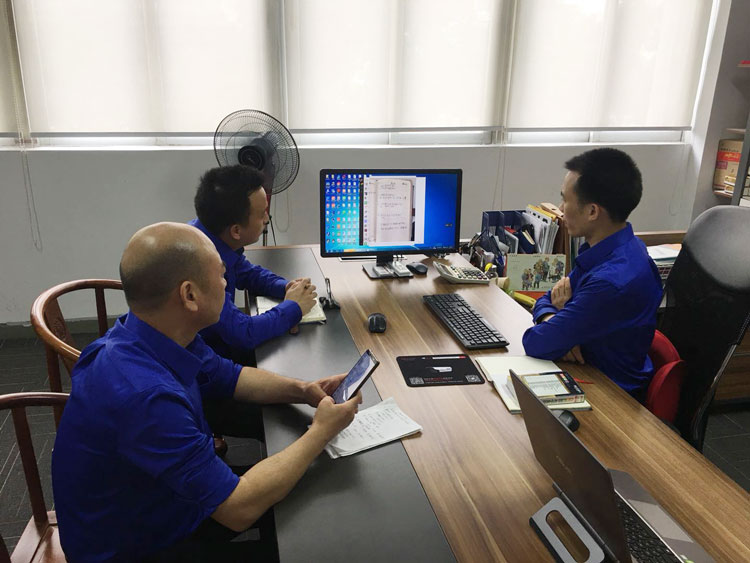 喷绘360宝石蓝色新工装 喷绘360宝石蓝色新工装
